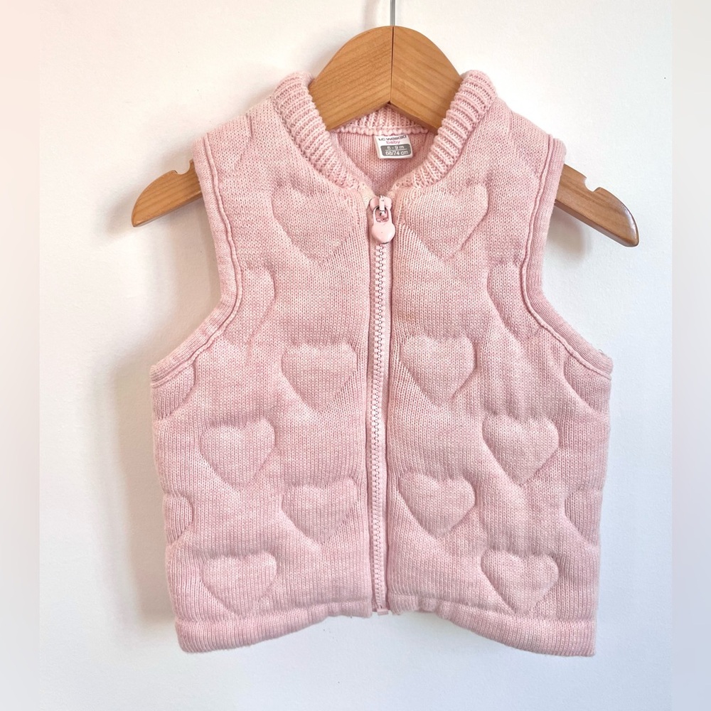 3/$25💥6-9M LC Waikiki 🩷 Embroidered Hearts Quilted Padded Vest, Thick & Cozy